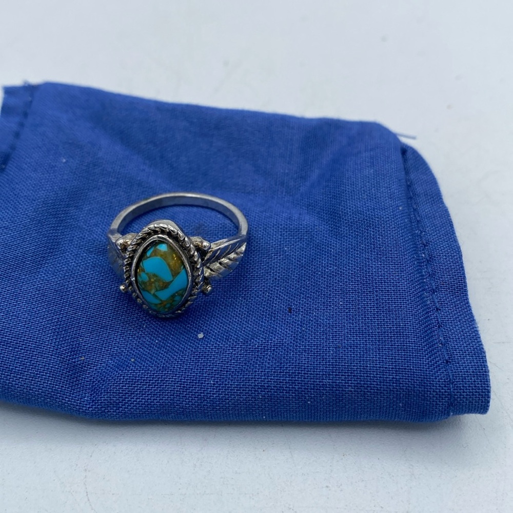 Women’s blue copper turquoise color silvertone ring w/ leaf design  sz 9.5